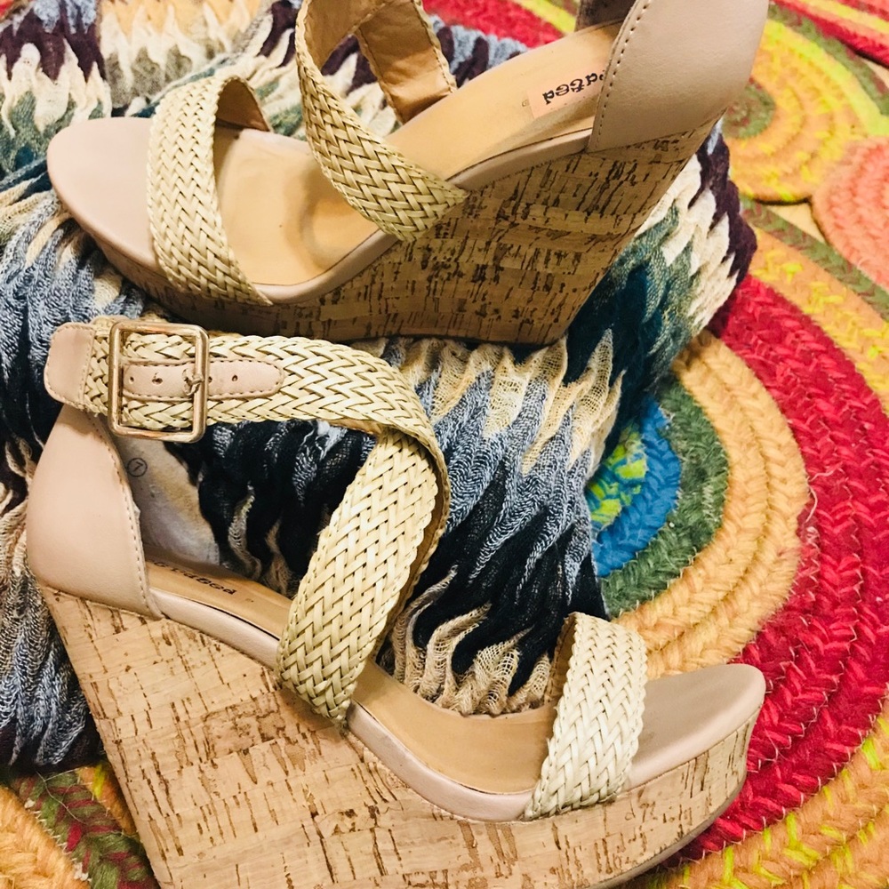 😍 Not Rated Nude Wedges 😍